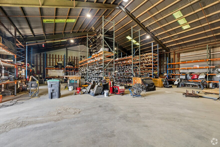 More Photos Of 45761 Division St, Lancaster Warehouse For Sale