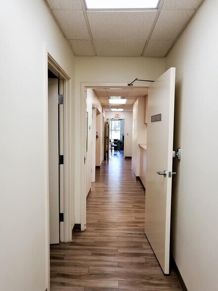 More Photos Of 5601 21st Ave W, Bradenton Office For Lease