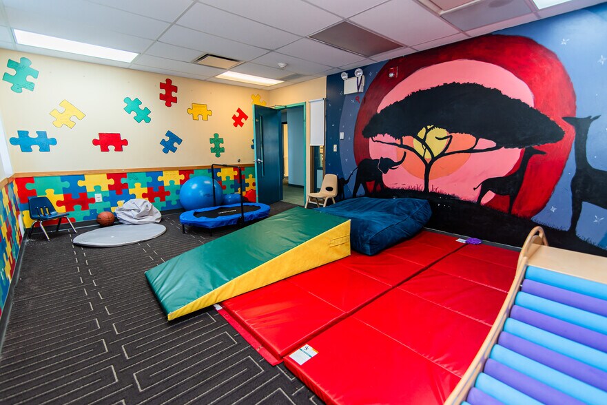 More Photos Of 1616 Orthodox St, Philadelphia Schools For Sale