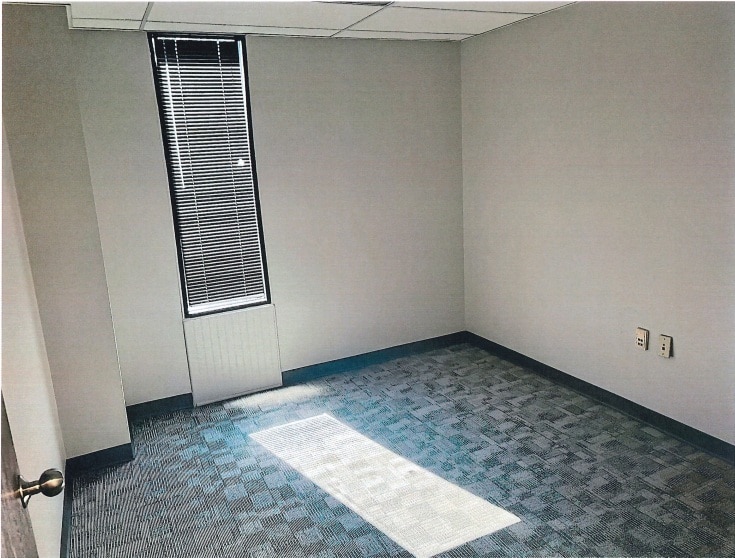 More Photos Of 1020 Woodman Dr, Dayton Office For Lease