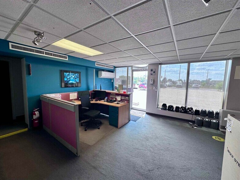 More Photos Of 347 Lake St, Sault Ste. Marie General Retail For Sale