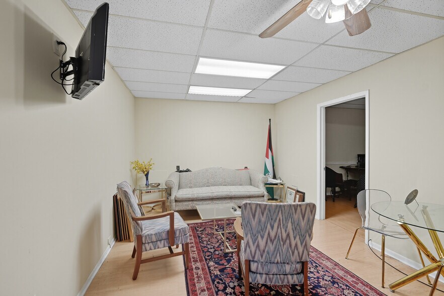 More Photos Of 9309-9319 Cincinnati-Columbus Rd, West Chester Office For Lease