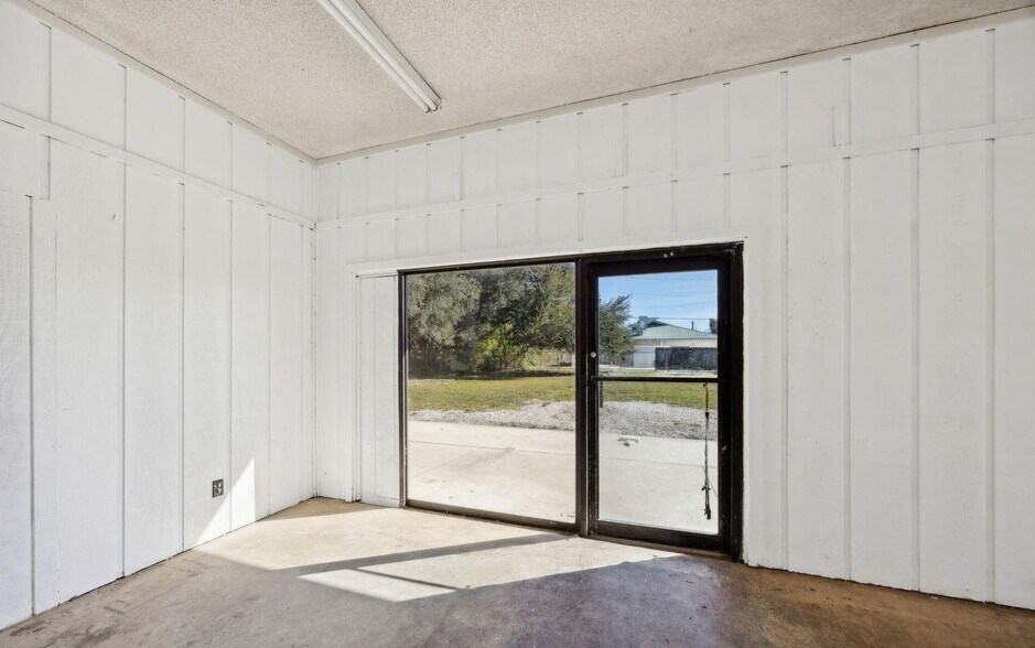 More Photos Of 819 S Moody Rd, Palatka Freestanding For Sale