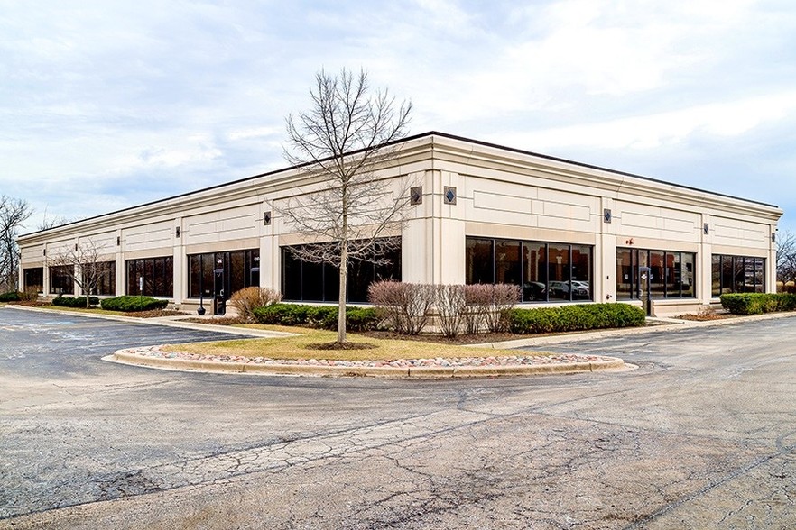 Primary Photo Of 2150 Point Blvd, Elgin Showroom For Lease