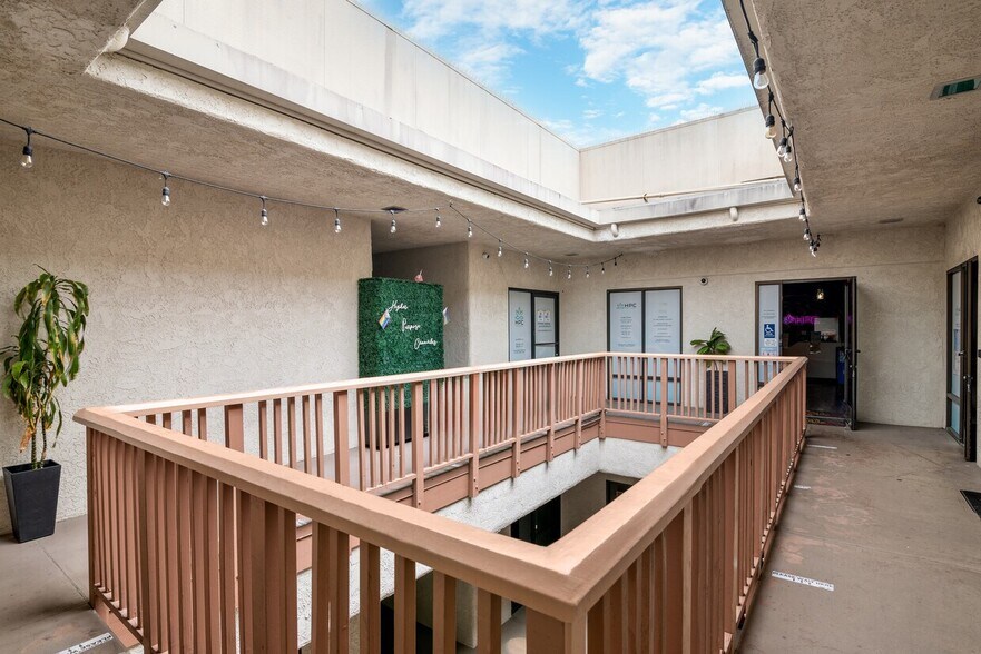 More Photos Of 501 W Channel Islands Blvd, Port Hueneme Loft Creative Space For Sale