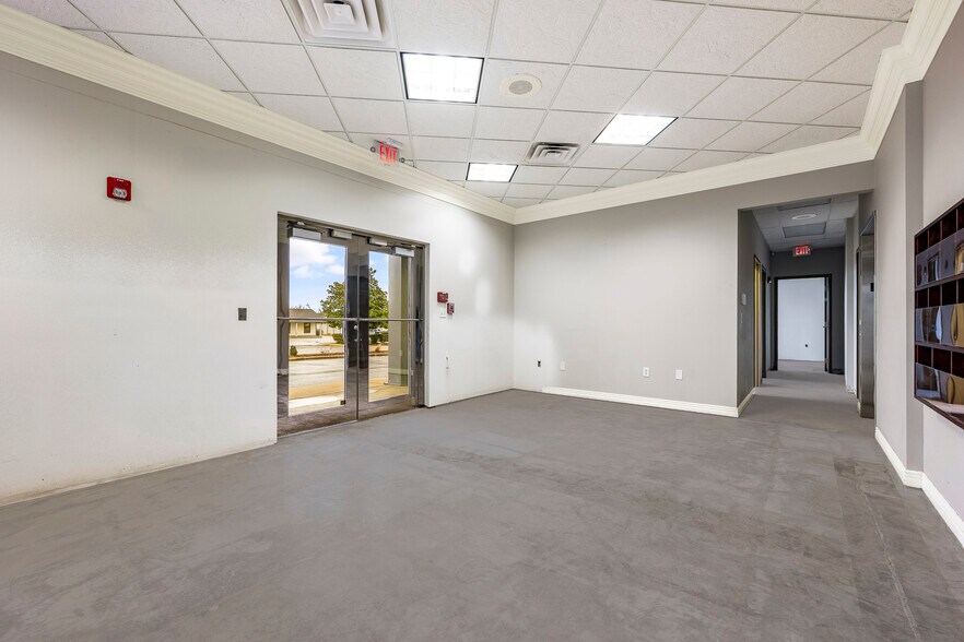 More Photos Of 3103 SE Moberly Ln, Bentonville Office For Lease