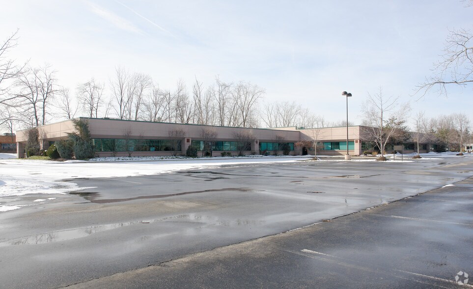 More Photos Of 95 John Muir Dr, Amherst Office For Lease