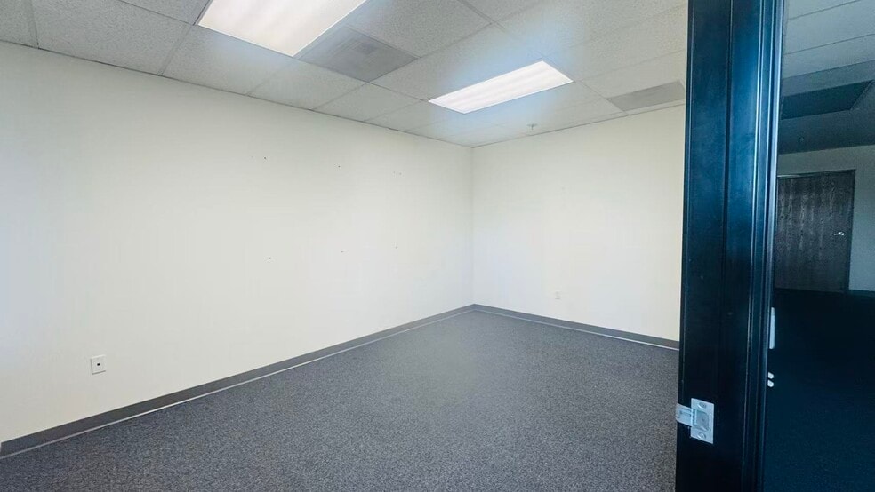 More Photos Of 25691 Atlantic Ocean Dr, Lake Forest Light Distribution For Lease