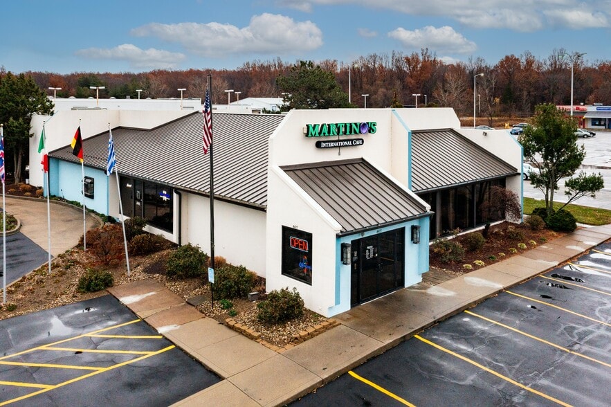 Primary Photo Of 4415 Liberty Ave, Vermilion General Retail For Sale