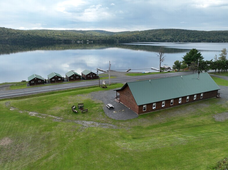 More Photos Of 109 Sinclair Rd, Sinclair Sports And Entertainment For Sale