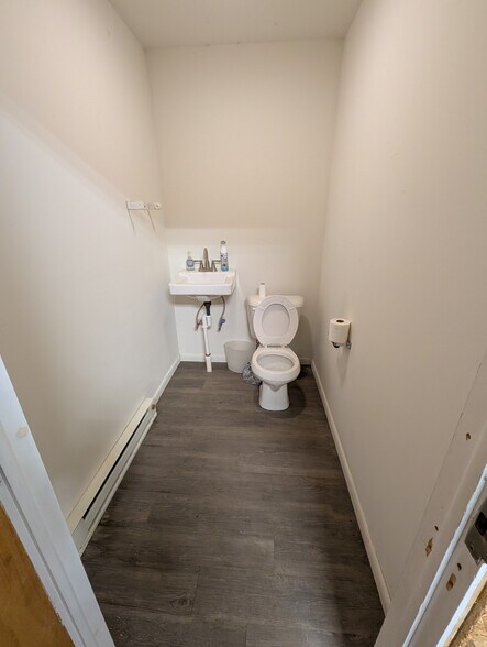 More Photos Of 5 Lafayette St, Plattsburgh Light Distribution For Lease
