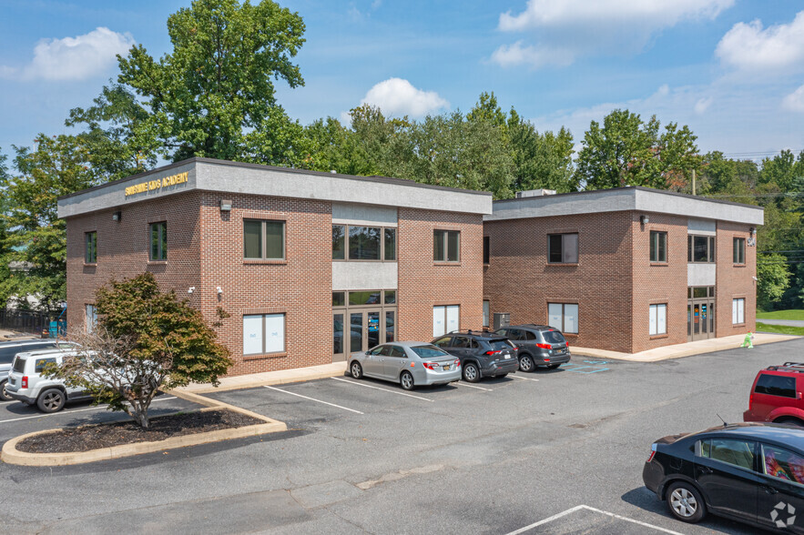 Primary Photo Of 924 Old Harmony Rd, Newark Office For Lease