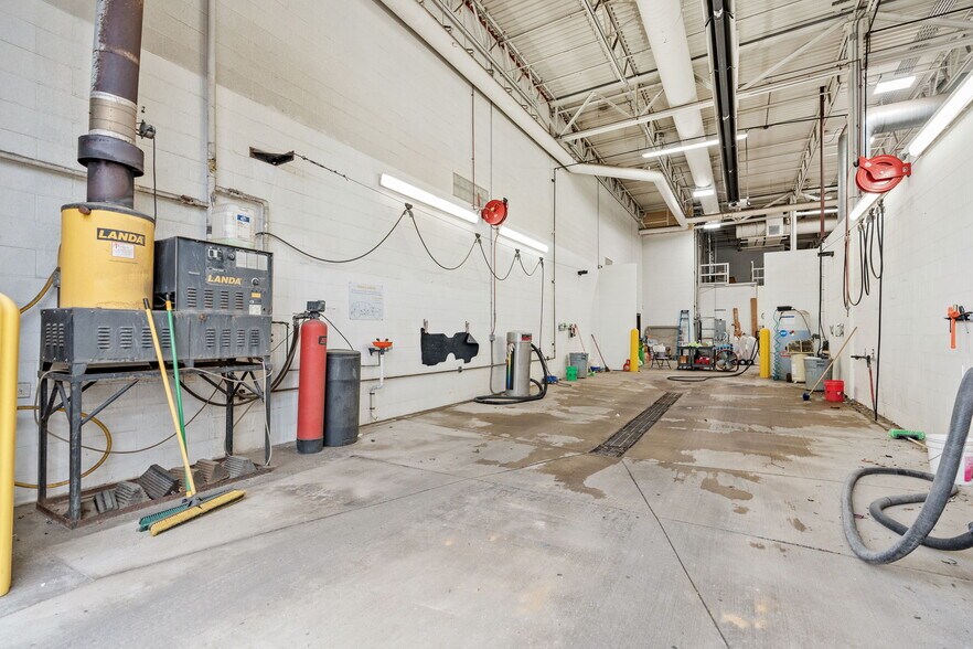 More Photos Of 2905 Lexington Ave S, Eagan Flex For Sale