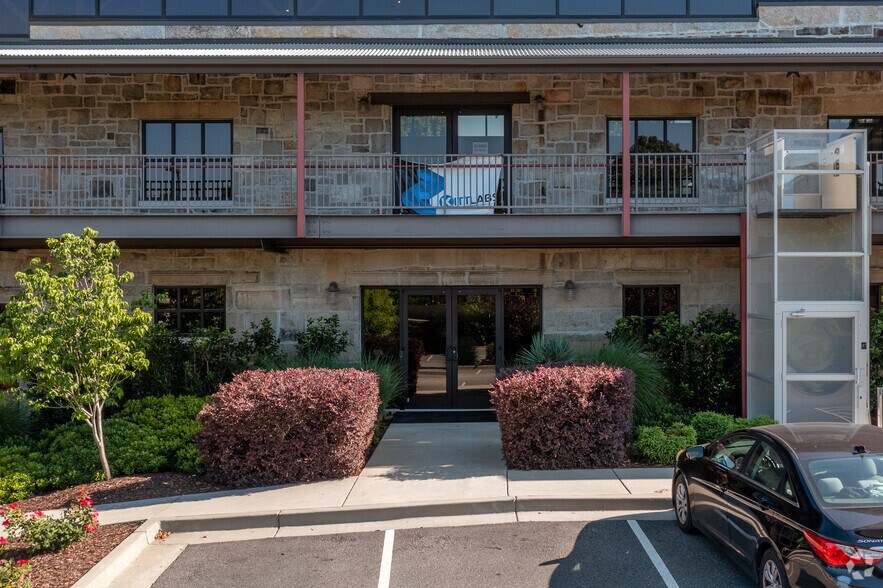 More Photos Of 640 North Ave NW, Atlanta Loft Creative Space For Lease