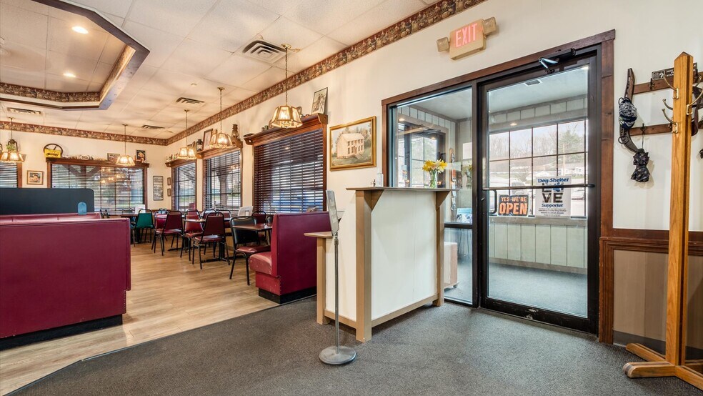 More Photos Of 2000 E Wheeling Ave, Cambridge Storefront For Sale