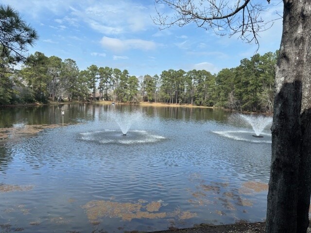 More Photos Of 1525 Lakeville Dr, Humble Office For Lease