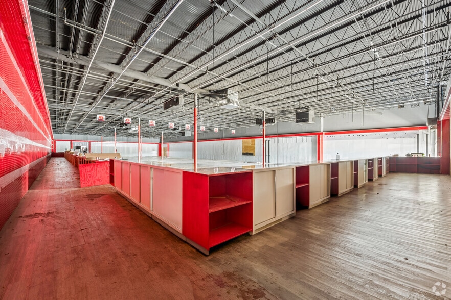More Photos Of 4827-4903 Old National Hwy, College Park General Retail For Lease