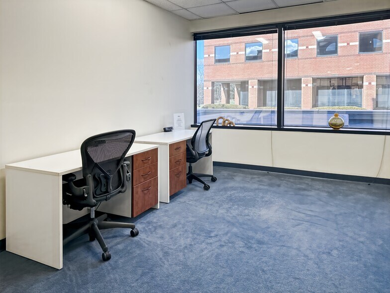 More Photos Of 1 Crossroads Dr, Bedminster Coworking Space