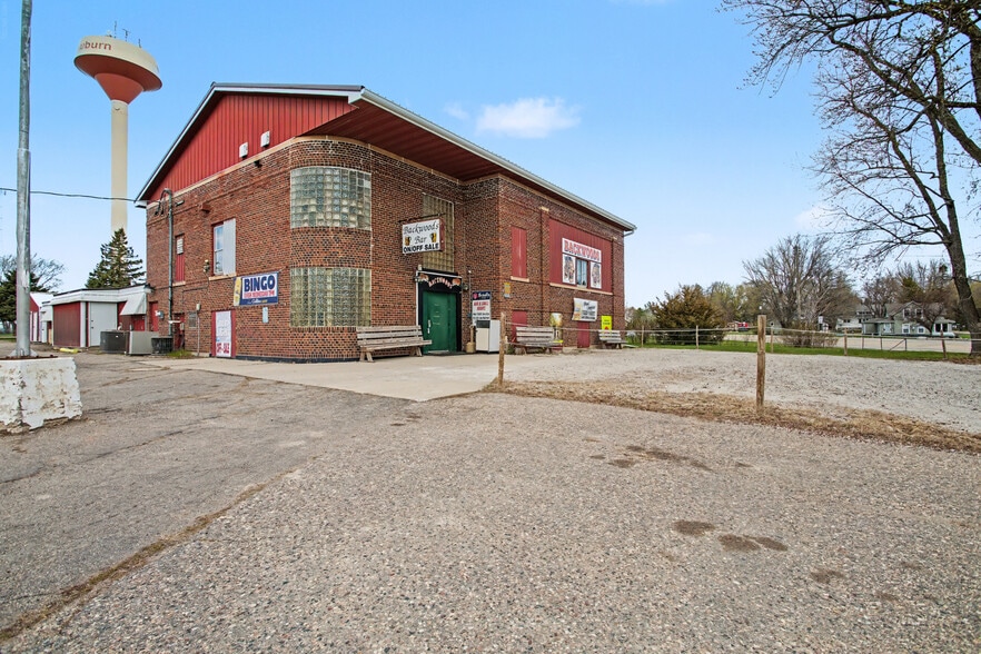 More Photos Of 7540 5th St, New Auburn Bar For Sale