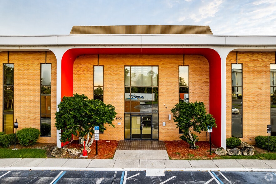 More Photos Of 6100 Lake Ellenor Dr, Orlando Office For Lease