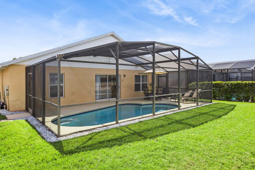 More Photos Of 8160 Fan Palm Way, Kissimmee Specialty For Sale