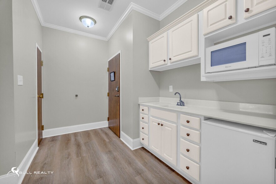 Primary Photo Of 29 Rock Dr, Toccoa Congregate Senior Housing For Sale