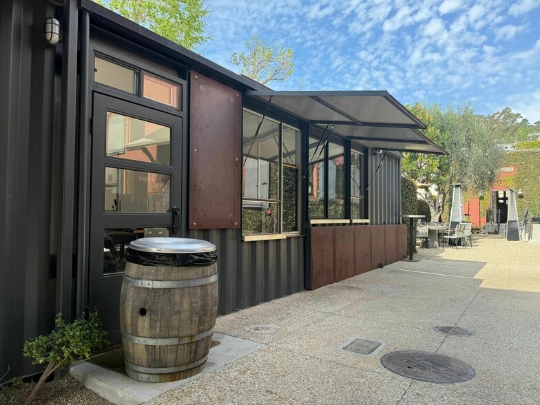 Primary Photo Of 324 E Main St, Ventura Storefront Retail Office For Lease