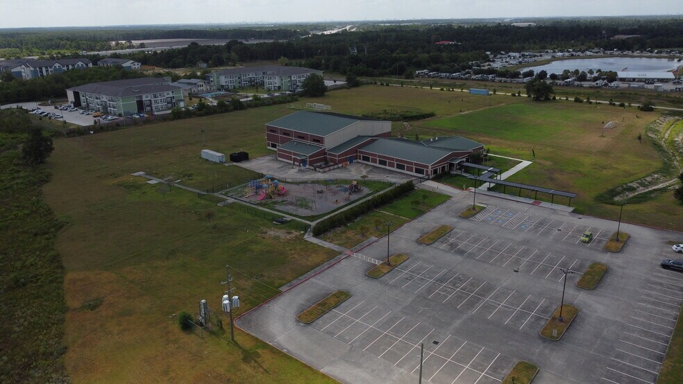 More Photos Of 11810 Lockwood Rd, Houston Schools For Sale
