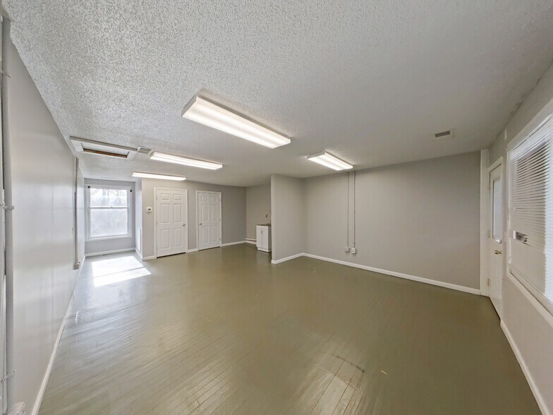 Primary Photo Of 14862 Lebanon Rd, Old Hickory Storefront Retail Office For Lease