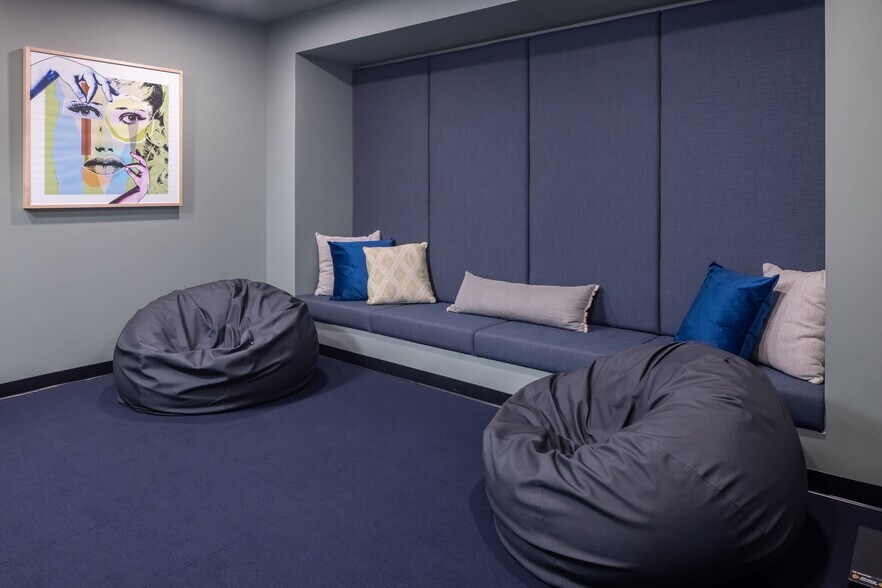 More Photos Of 1401 W 23rd St, Lawrence Apartments For Lease