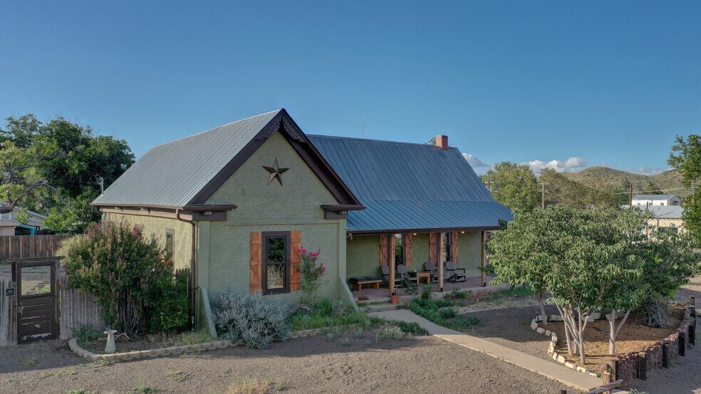Primary Photo Of 405 W Avenue E, Alpine Specialty For Sale