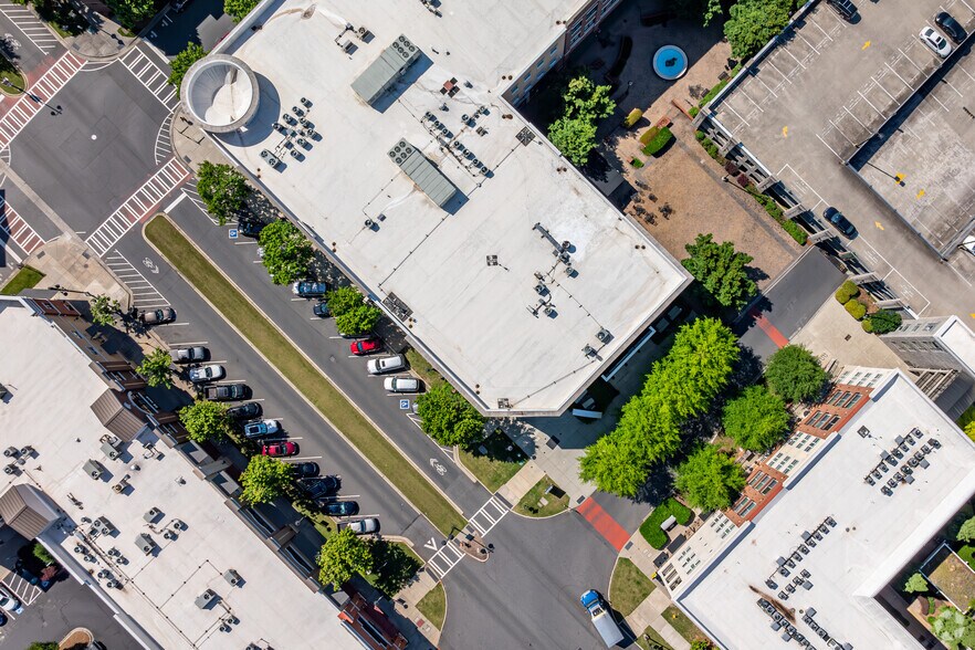 More Photos Of 2015 Ayrsley Town Blvd, Charlotte Office For Lease