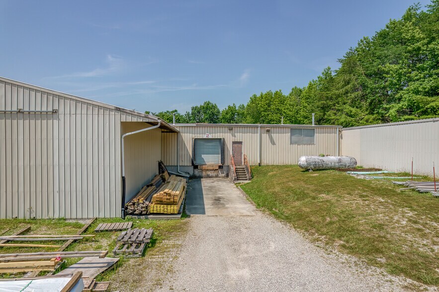 More Photos Of 801 Larry Byrd Rd, Kingston Light Distribution For Sale