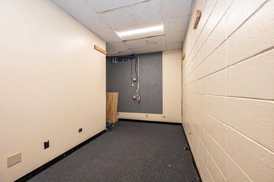More Photos Of 721 Malcolm Blvd, Rutherford College Medical For Lease