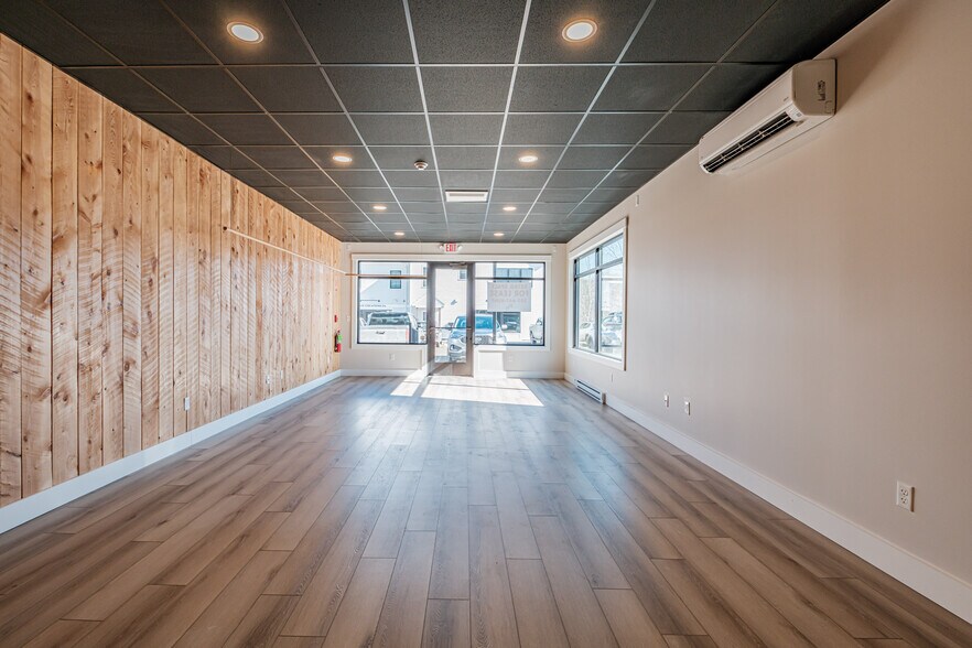 More Photos Of 261-263 Main St, Bridgton Storefront Retail Residential For Lease