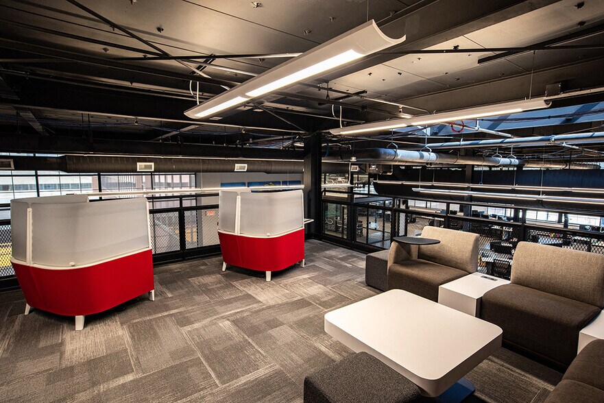 More Photos Of 525-705 3rd St, Beloit Office For Lease