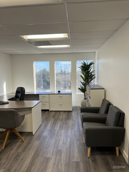 More Photos Of 17725 Crenshaw Blvd, Torrance Office For Sale