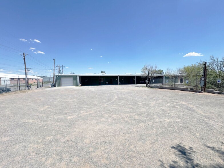 More Photos Of 10390 Dyer St, El Paso Service For Sale
