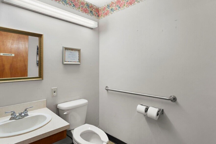 More Photos Of 4150 Nelson Rd, Lake Charles Healthcare For Lease