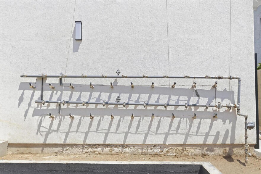 More Photos Of 1009 E 29th St, Los Angeles Apartments For Sale