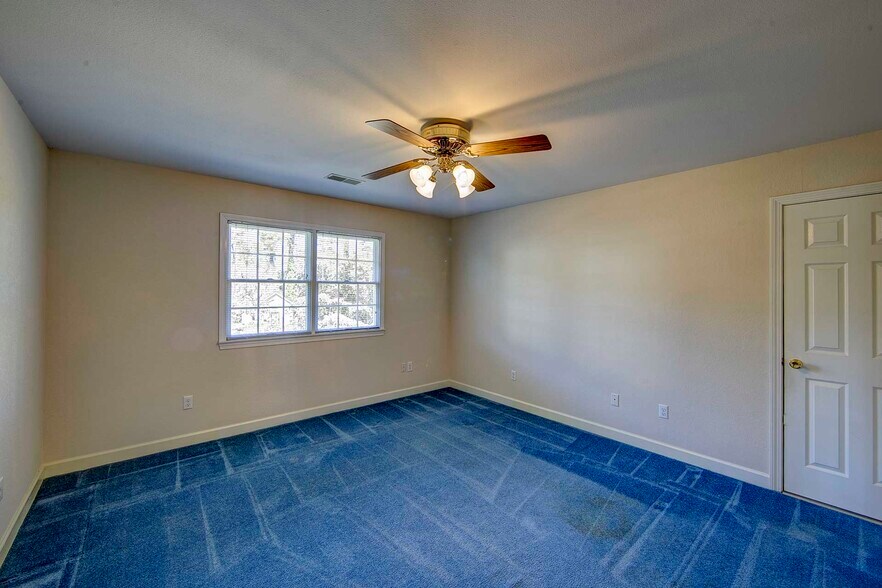 More Photos Of 113 Robert Bruce dr, Manteo Flex For Sale