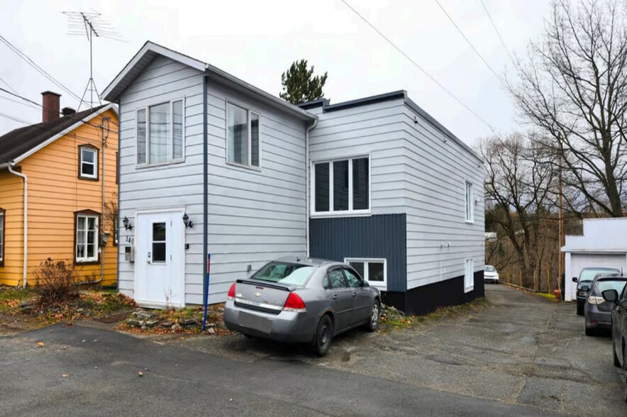 More Photos Of 140 Rue Couture, Sainte-claire Apartments For Sale