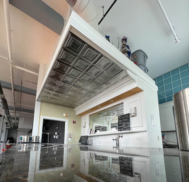 More Photos Of 312 2nd St, Roanoke Office Residential For Lease