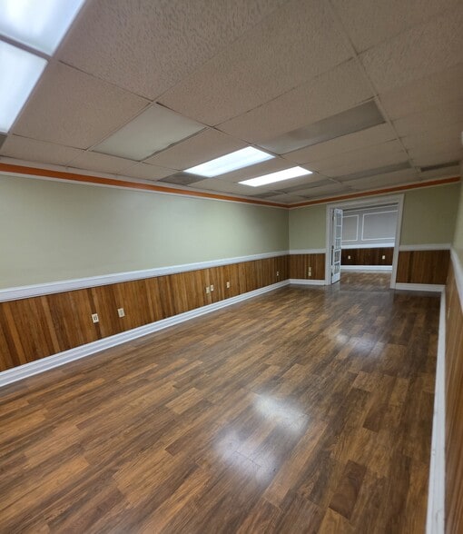 More Photos Of 2913 Governors Dr, Huntsville Office For Lease