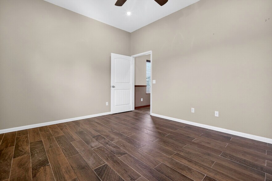 More Photos Of 6121 Highway 177, Shawnee Warehouse For Lease