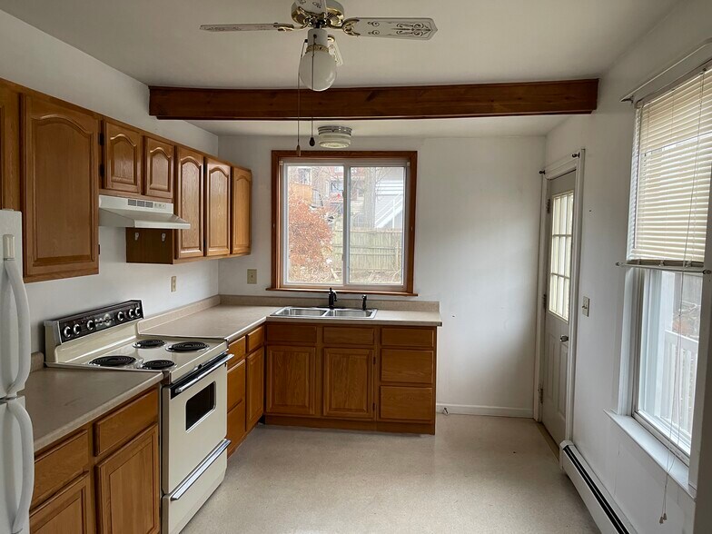 More Photos Of 1717 W Market St, Pottsville Apartments For Sale