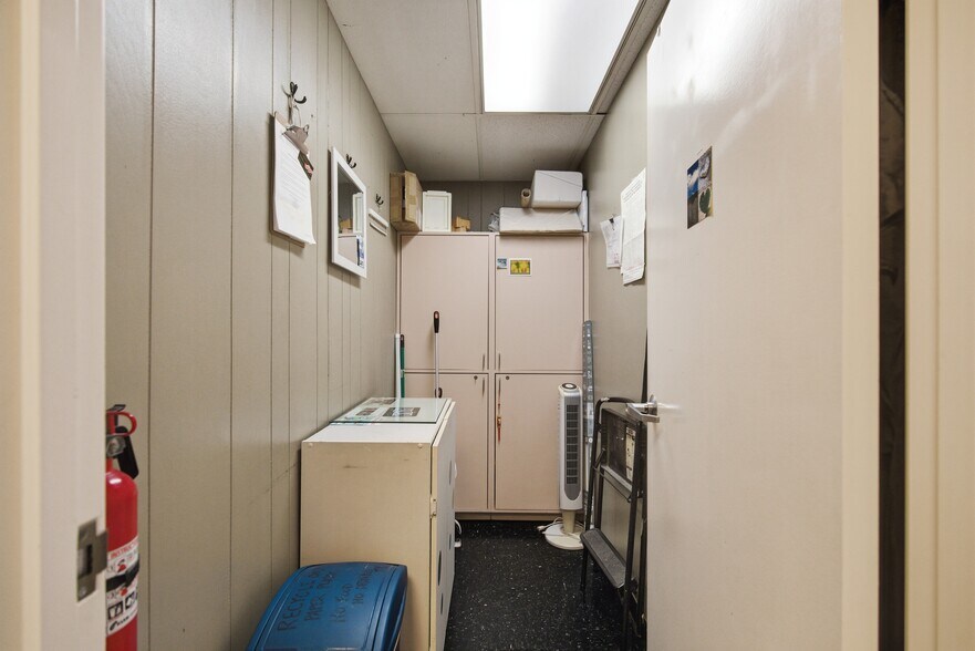 More Photos Of 13122 W Washington Blvd, Los Angeles Freestanding For Sale