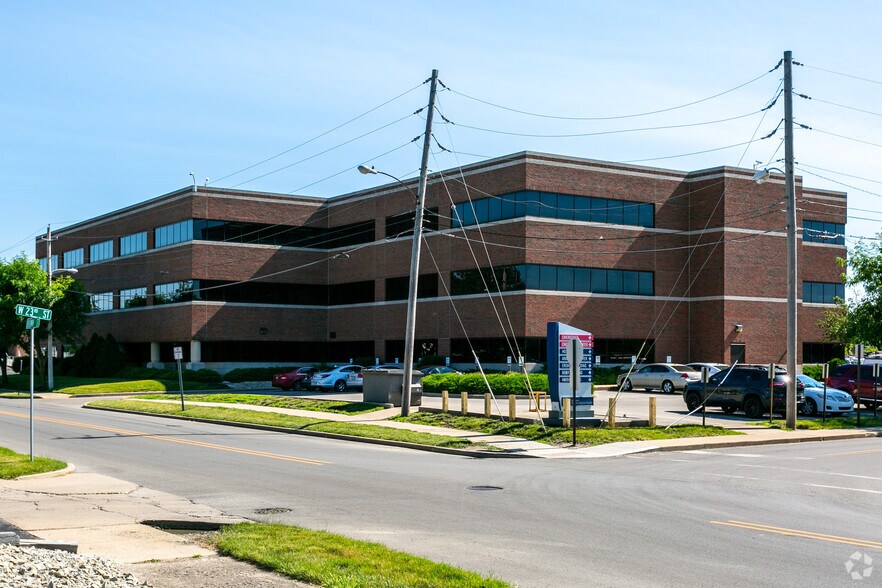 More Photos Of 141 W 22nd St, Anderson Medical For Lease