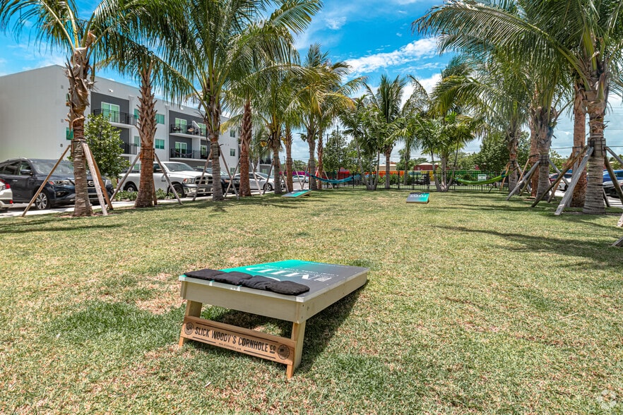 More Photos Of 1601 N Dixie Hwy, Lake Worth Apartments For Lease