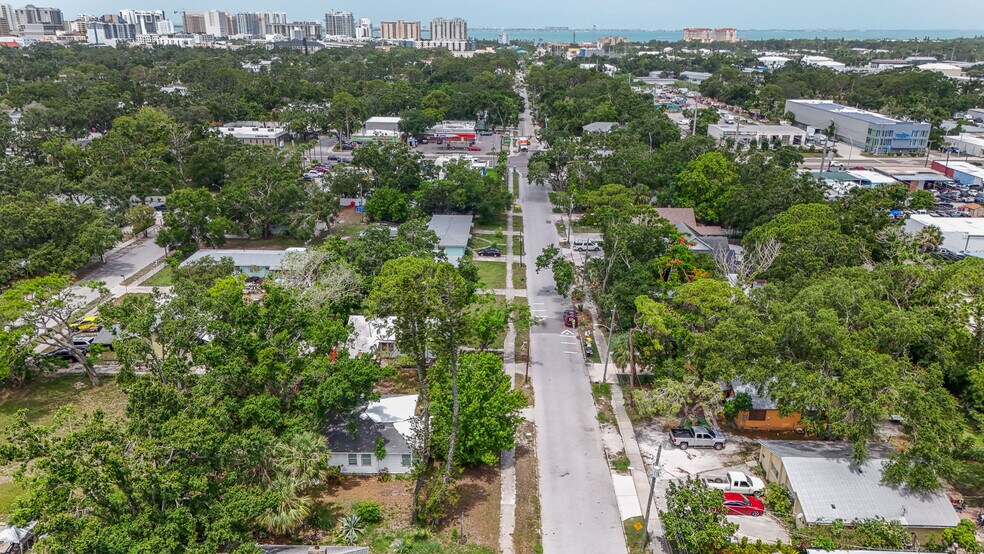 More Photos Of 2050 10th St, Sarasota Land For Sale